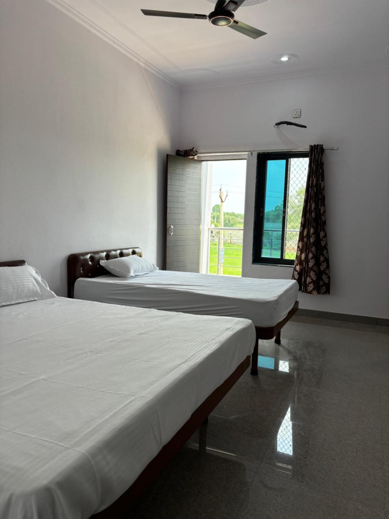Hotel Raghunath Palace Khātu Exterior photo