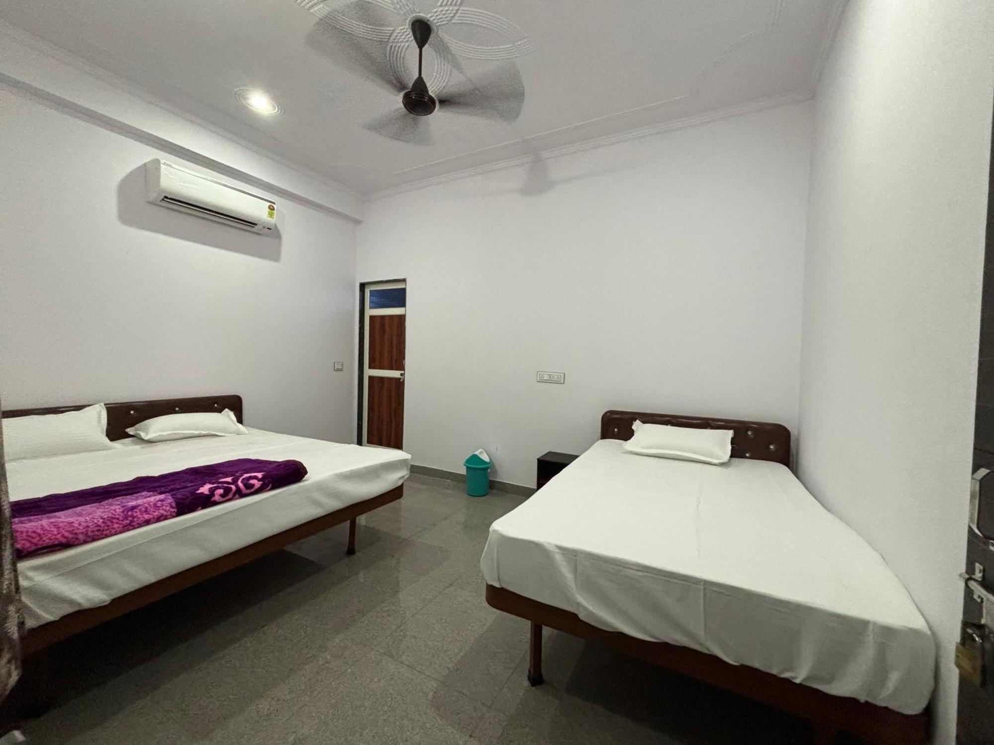 Hotel Raghunath Palace Khātu Exterior photo